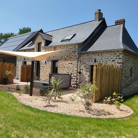 La Douce Halte - Gites Avec Spa Ou Sauna Saint-Ouen-Des-Toits Luaran gambar