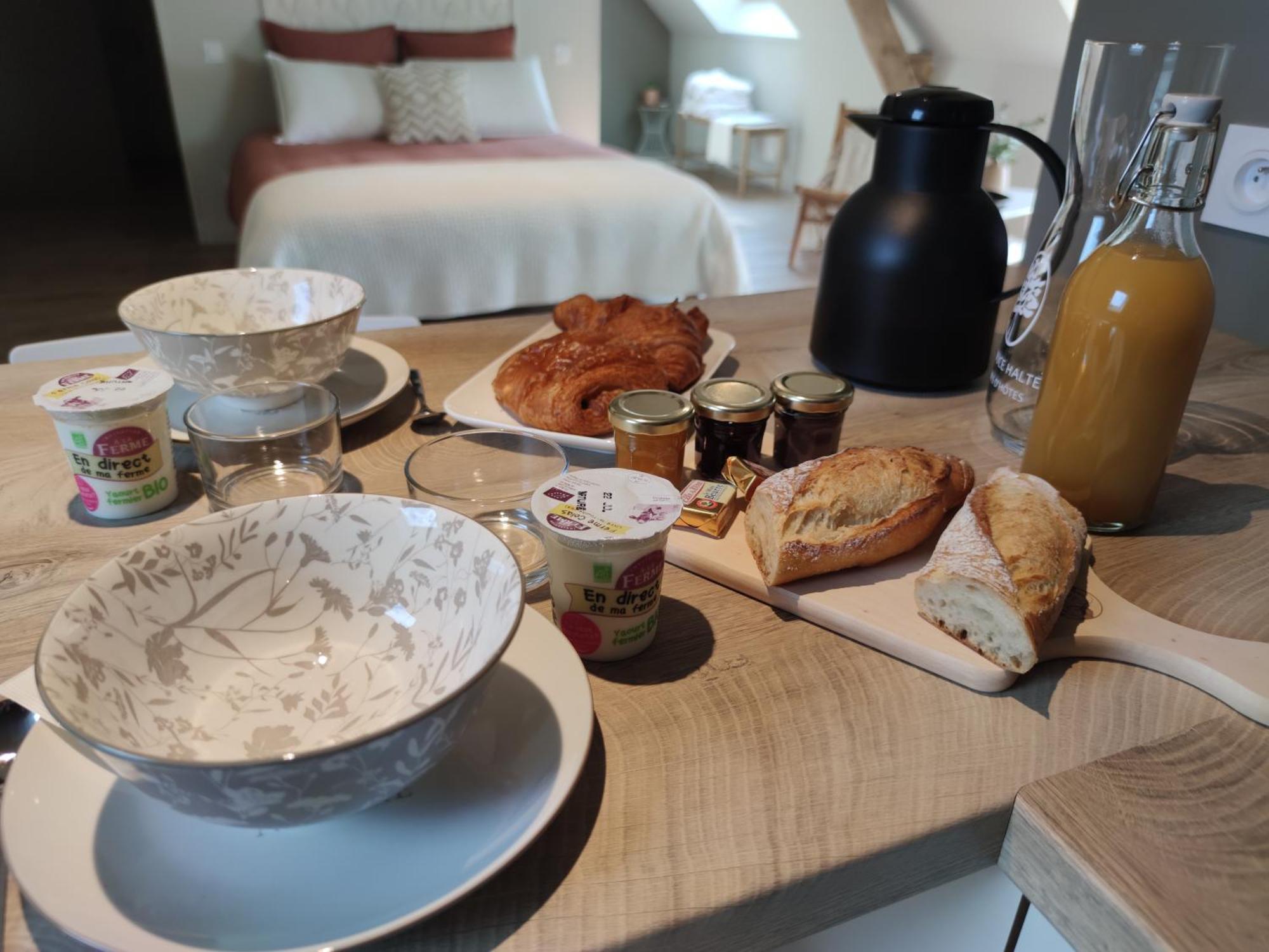 La Douce Halte - Gites Avec Spa Ou Sauna Saint-Ouen-Des-Toits Luaran gambar