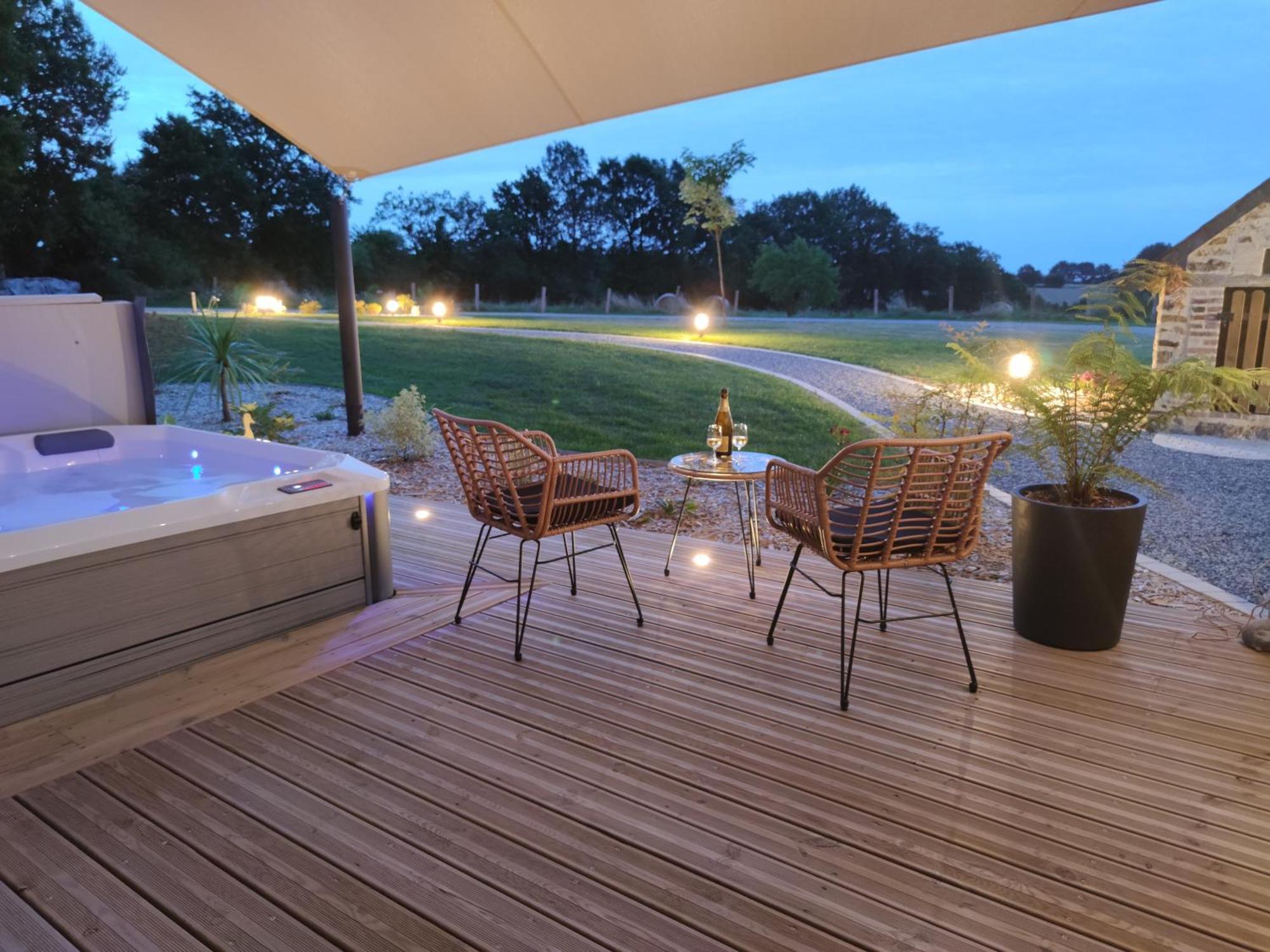 La Douce Halte - Gites Avec Spa Ou Sauna Saint-Ouen-Des-Toits Luaran gambar
